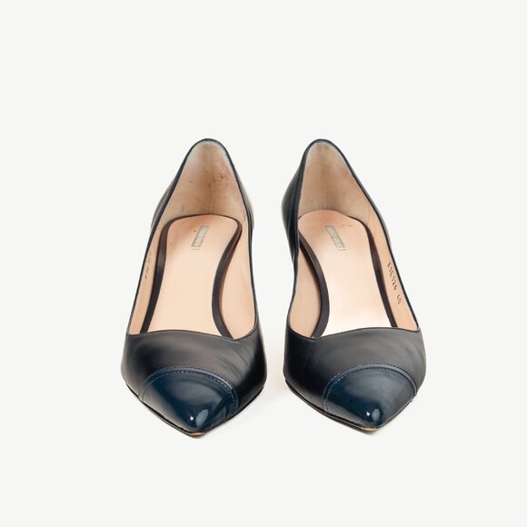 Giorgio Armani Navy Blue Leather Pointed-Cap-Toe Pumps - Picture 2 of 10